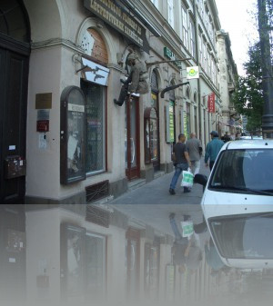 Здесь продаются пистолеты. Реклама такая