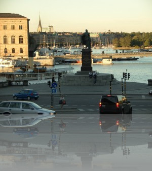 Памятники, мосты, вода