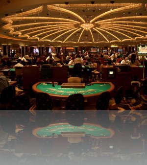 В казино масса свободных мест